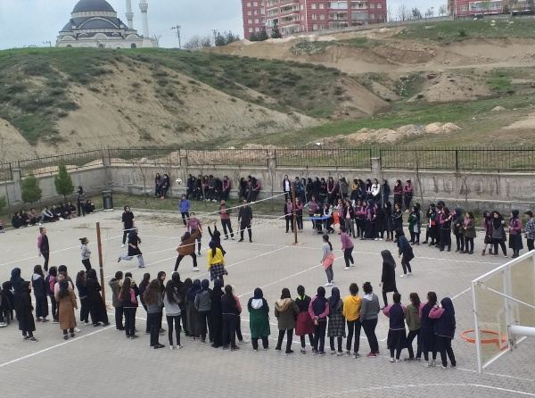 SINIFLAR ARASI VOLEYBOL TURNUVAMIZ DEVAM EDİYOR